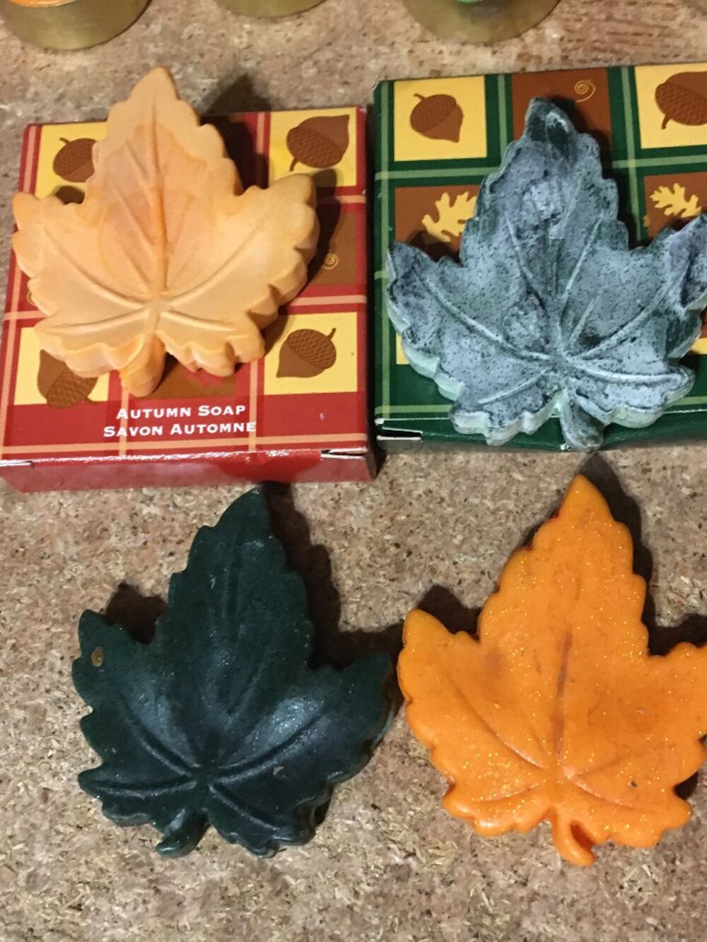 THANKSGIVING DECORATION LOT CANDLES SOAP PLATE HONEYCOMB PUMPKIN TURKEY TOWELS - Picture 5 of 16